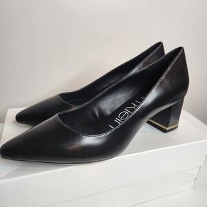 NWT Calvin Klein Nita Pump Black Size 9.5